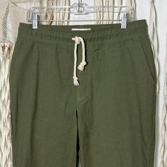 Marane’ Organic Cotton Mens Jogger in Green - Picture 3 of 11